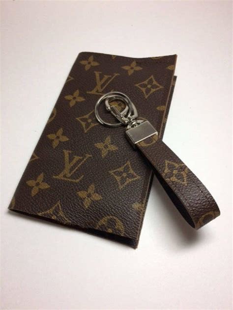 louis vuitton passpot hoesje|Products by Louis Vuitton: Passport Cover.